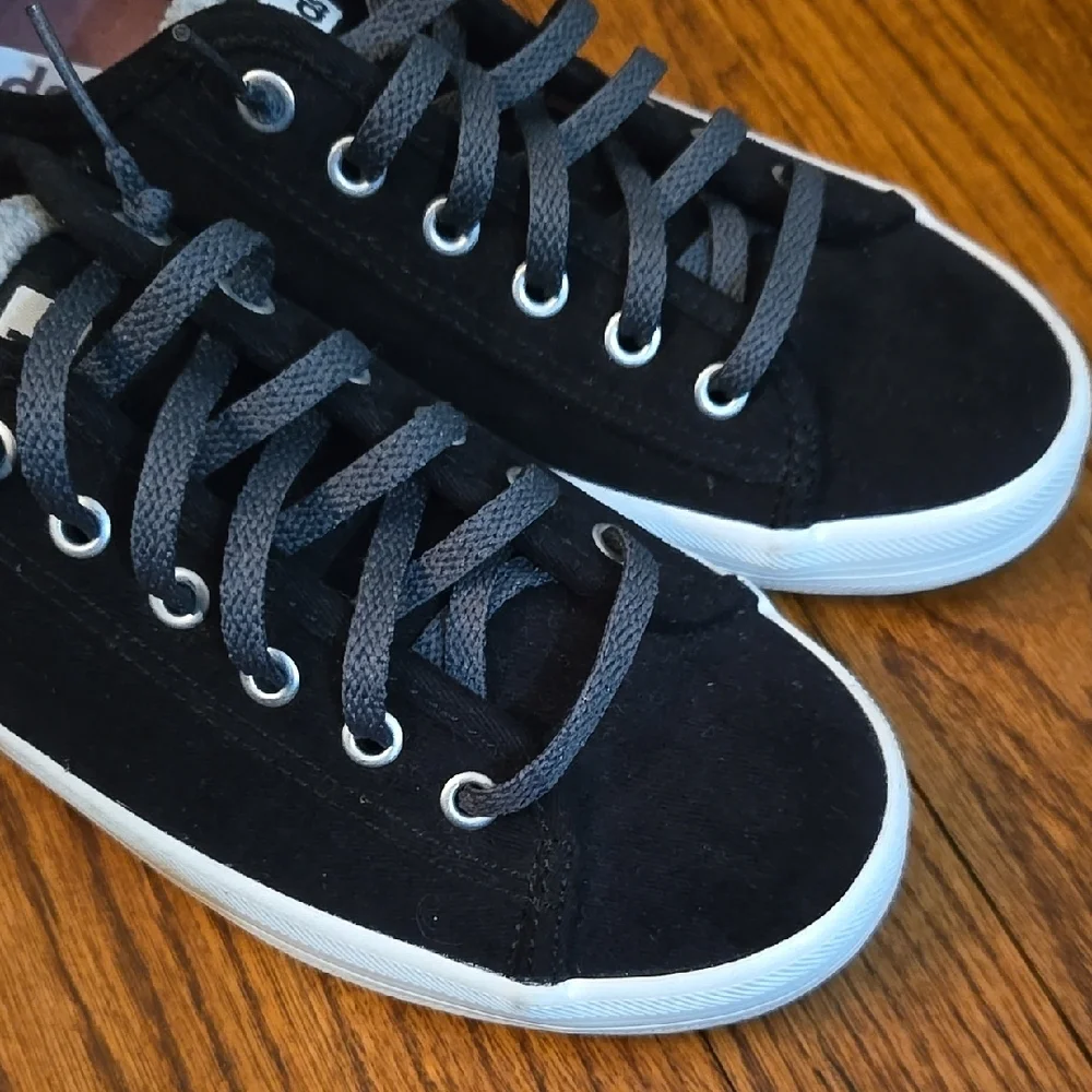 Keds Women's Size 8  Black Suede Style Dark Gray Laces Sneakers